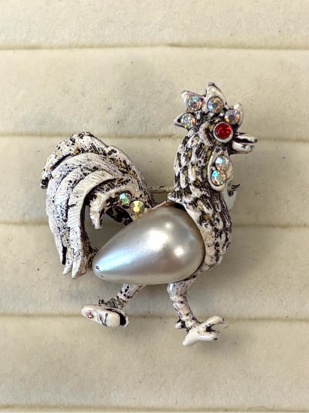 White Rooster Brooch Faux‎ Pearl Aurora Borealis Crystals Fancy Farmhouse Silver